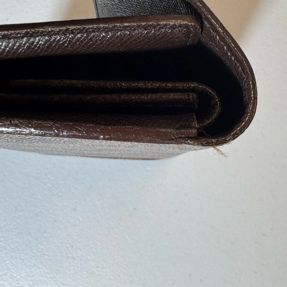 AUTHENTIC Louis Vuitton Damier Ebene Wallet